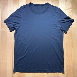 Lululemon tee size L